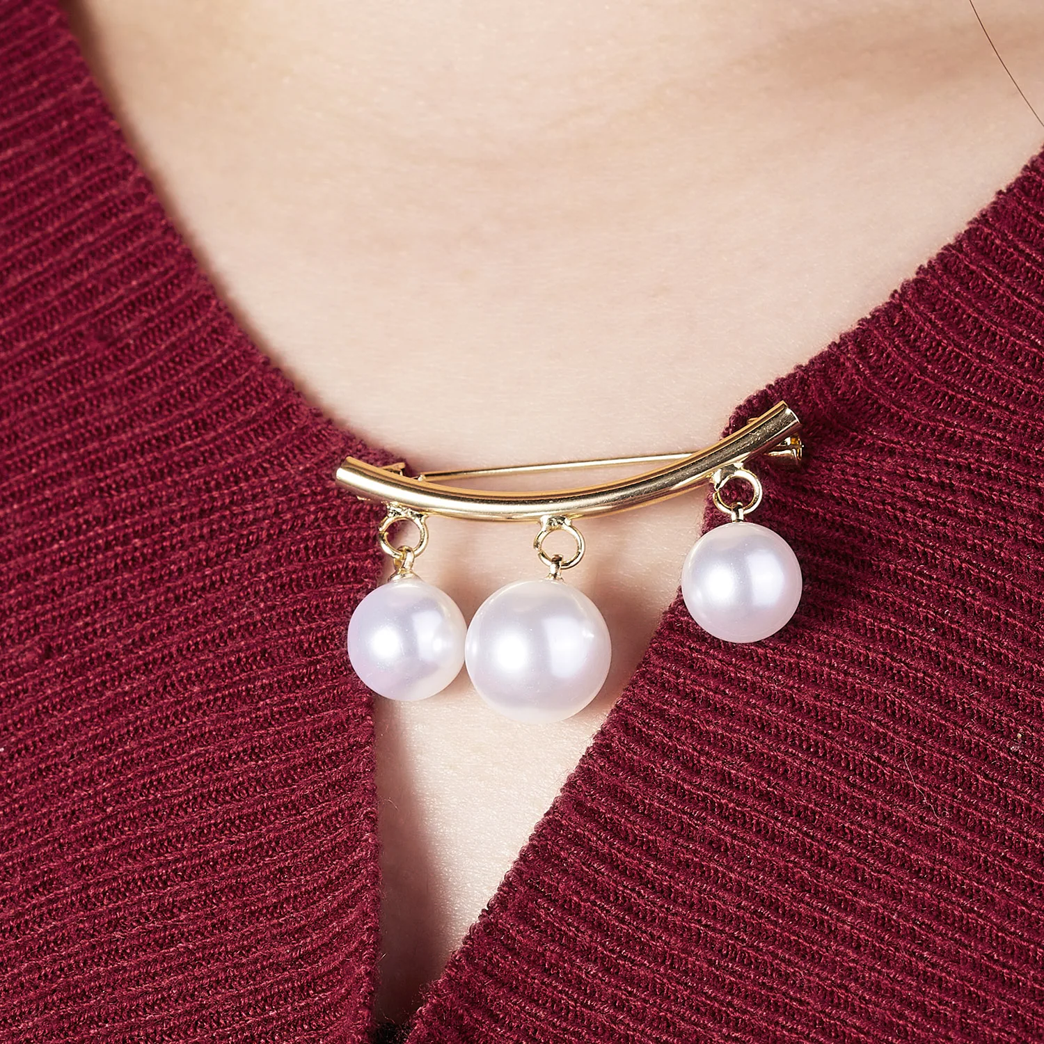 Pearls Brooch Pins for Women Fixed Straps Charm Safe Pin Clothing Clip Badge