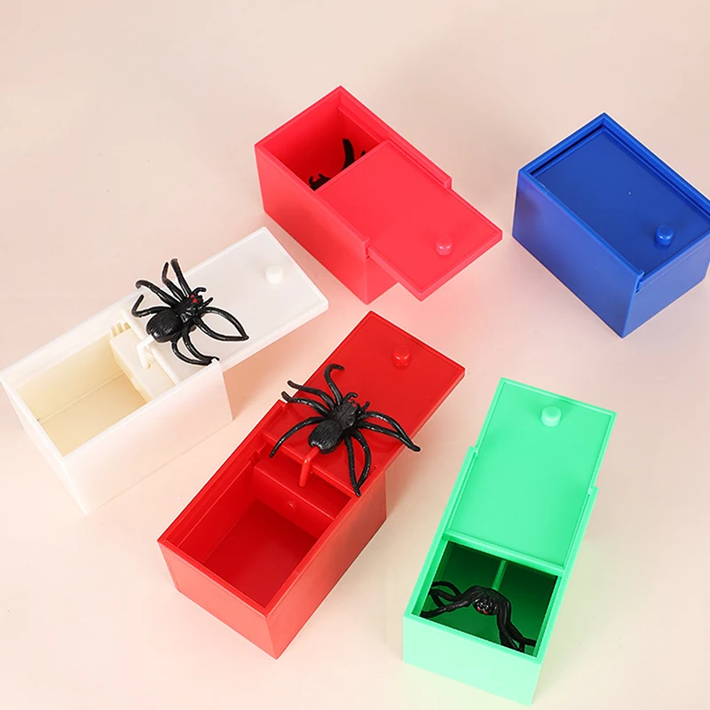 1Pc Prank Spider Scare Box Spider Hidden In Case Funny Halloween Toy Scarebox Trick Joke Toys Gift Random Color