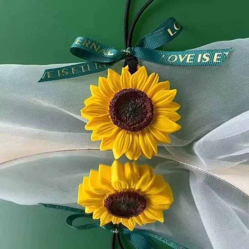 DIY 3D Sunflower Pendent Mold Silicone Candle Soap Gypsum Aromatherapy Chocolate Cake Baking Tools Plaster Clay Resin Art Crafts