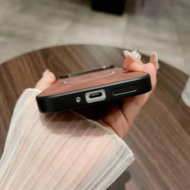 Luxury Imitation Sheepskin Maple Leaf Magnetic Wireless Charging Case Cover