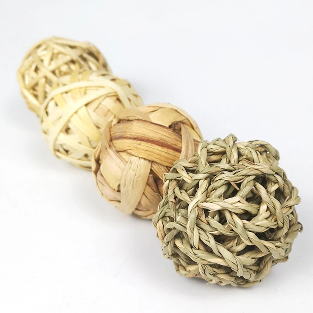 Pet Chew Toys 5pcs Chewing Braided Ball Guinea Pig Rabbit Hamster Small Animal Play Pet Interactive Chew Toy Natural Grass Ball