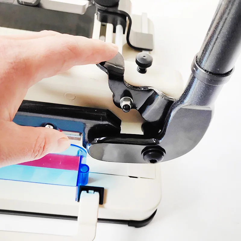 Taglierina manuale per carta A4 - immagine 2