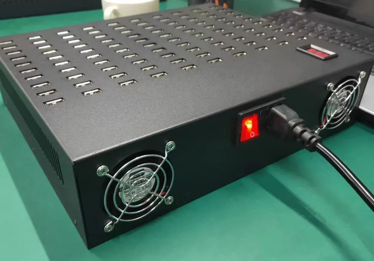 100포트 800W 스마트 USB 충전기 듀얼 입력 상업용 멀티 디바이스 고속 충전 스테이션