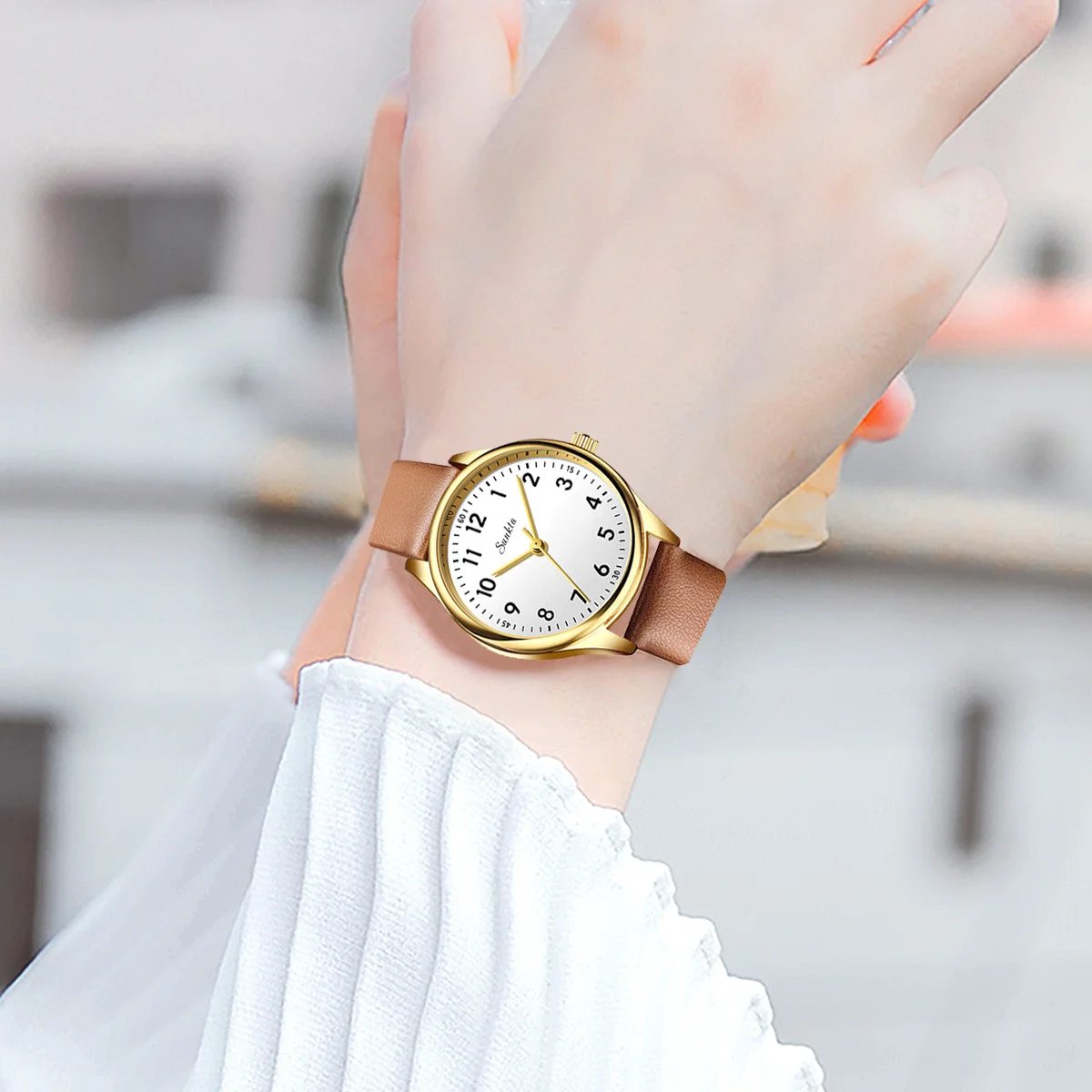 Luxury Women's Quartz Wristwatch with Leather Strap – Elegant Fashion Gift