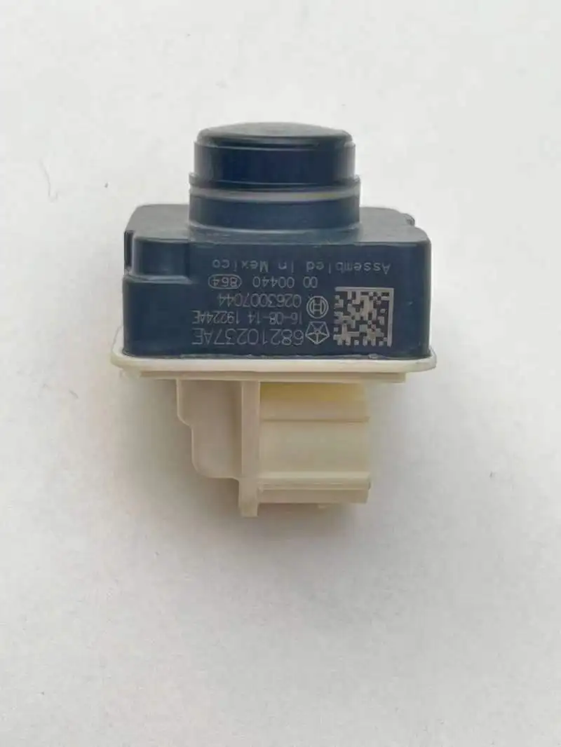 

68210237AE 68212996AG 68354574AA 68386753AD camera for Chrysler 300C 2015-22