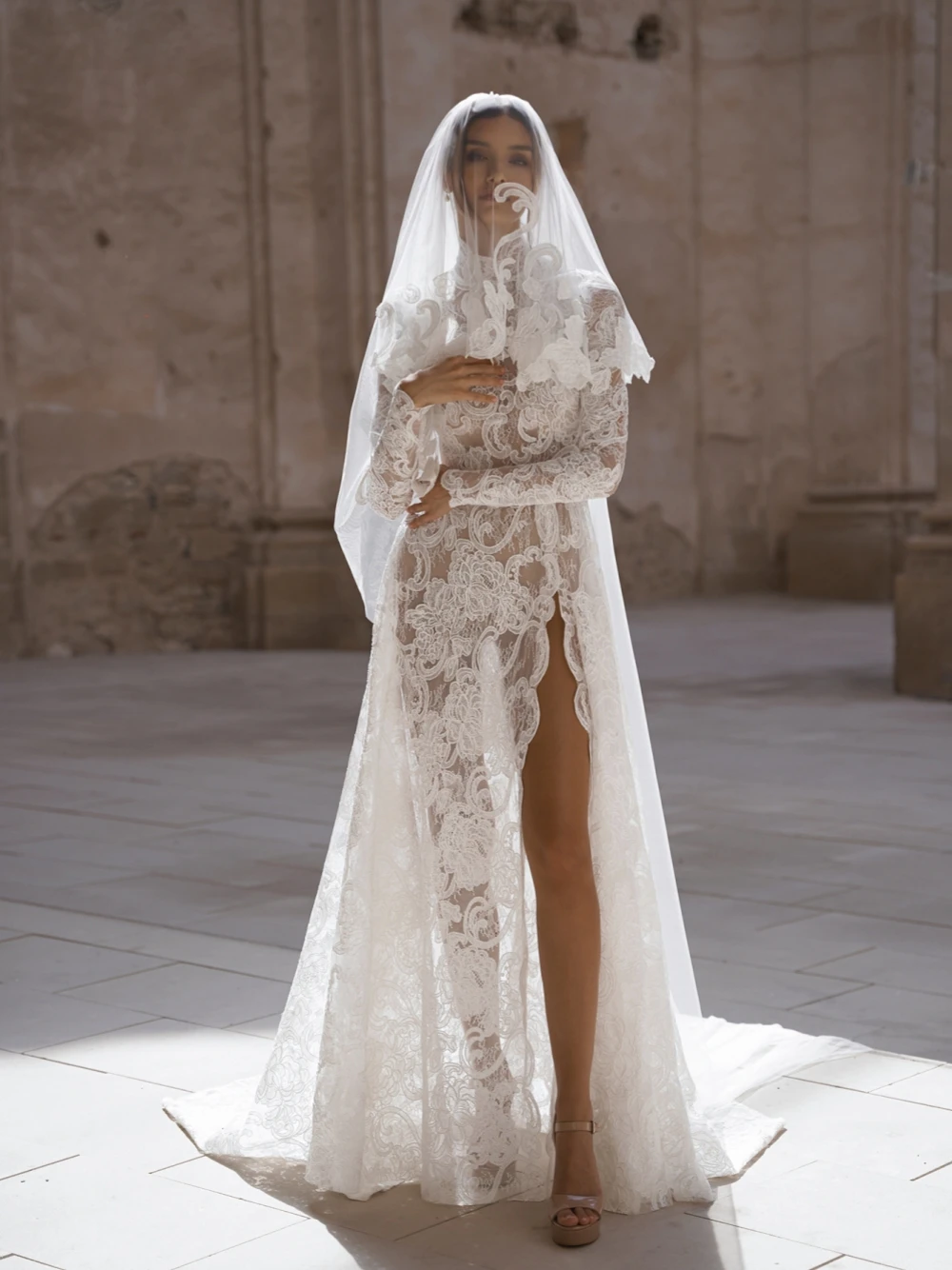 Vintage vysoký krk svatební šaty elegantní krajka nášivky šaty strana štěrbinou floor-length nevěsta šaty vestidos de novia