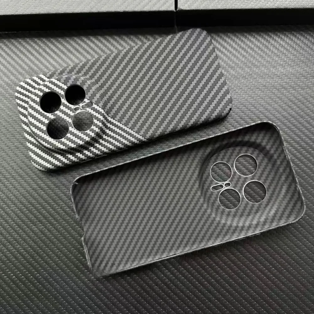 Dual-Color Carbon Fiber Pattern Anti-Drop Hard Case with Shockproof Bumper