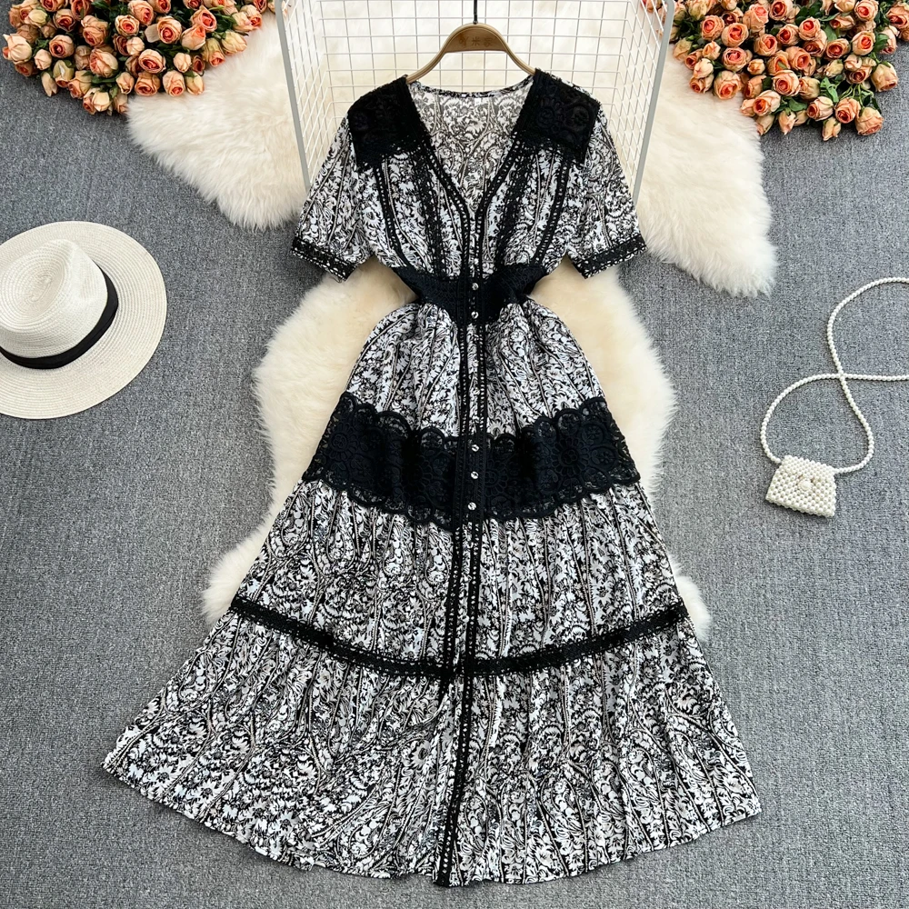 

2022 Celebrity Temperament Bohemian Big Swing Long Dress Lace Stitching V-neck Waist Broken Flower Chiffon Holiday Dress