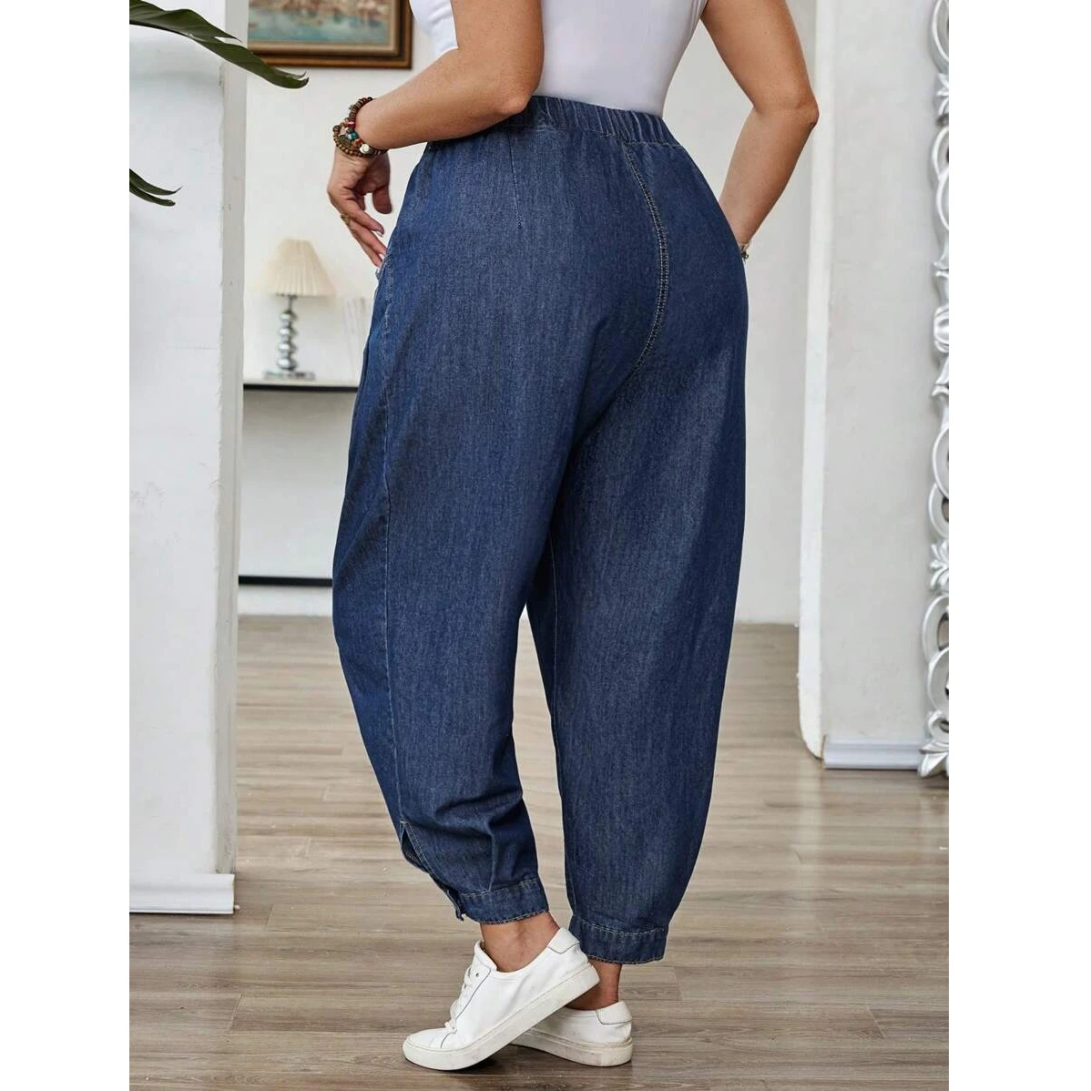 Vêtements pour femmes grandes tailles, jeans pour femmes, nouveau jean évasé à détail boutonné, denim délavé, pantalon polyvalent, mode décontractée