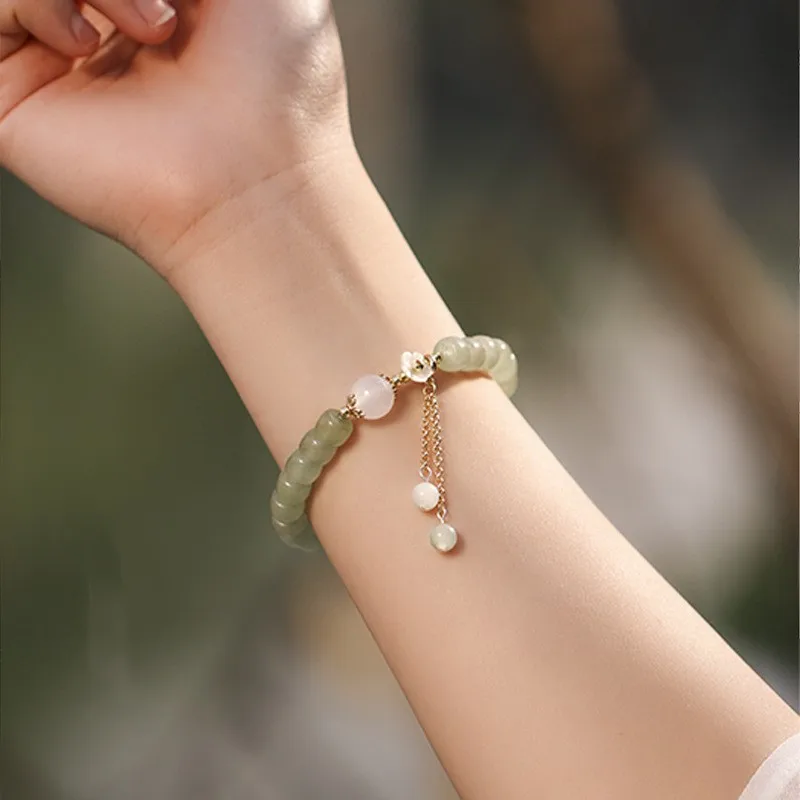 

Natural white agate DIY creative retro Han suit wearing fairy gas show temperament girls jade beads tassel bracelet