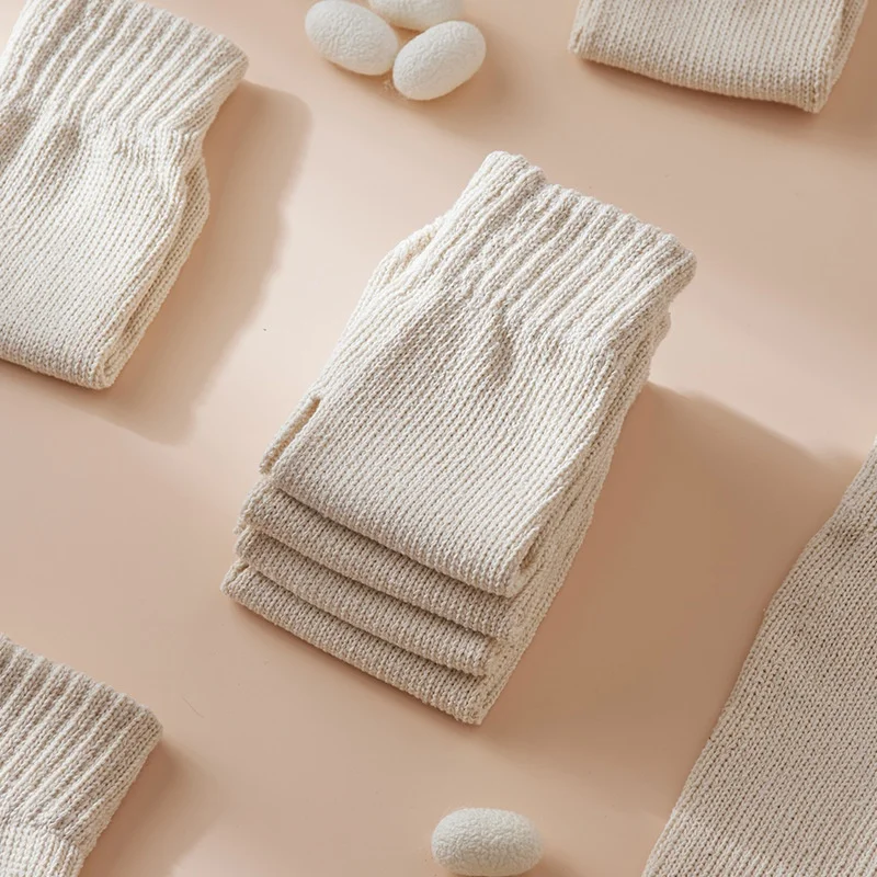 BirdTree, 1 Pair 100% Real Silk Bathroom Cleaning Gloves, Women Shower Scrubber Gadget, Frosted Mud Rubbing Towel S69508JF