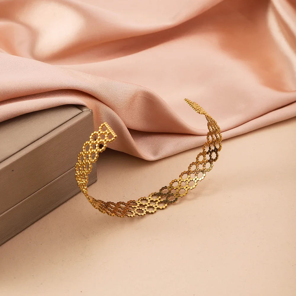 Fashion Open Hollow Adjustable Women's Cuff Bangle Bracelet, Retro Exaggerated Stainless Steel Gold Color Metal Bracelet 3