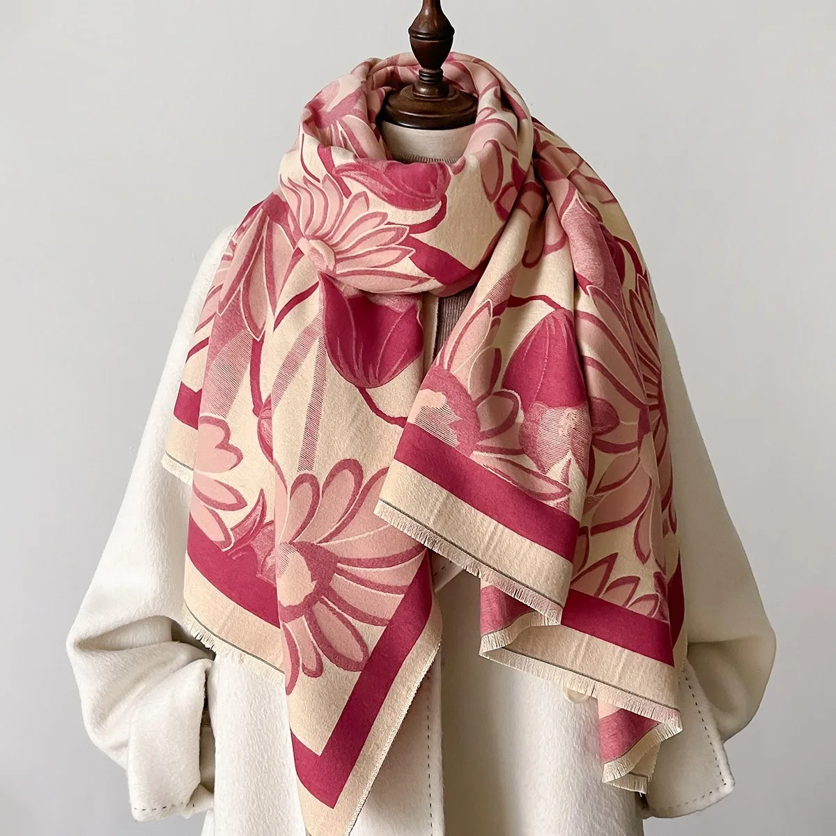 thumbnail image 1 of Manta de cachemira gruesa de alta calidad, bufanda para mujer, chal de pashmina cálido, chal de invierno, bufanda con estampado 2024, diseño de poncho, echarpe para mujer, 1 of 5