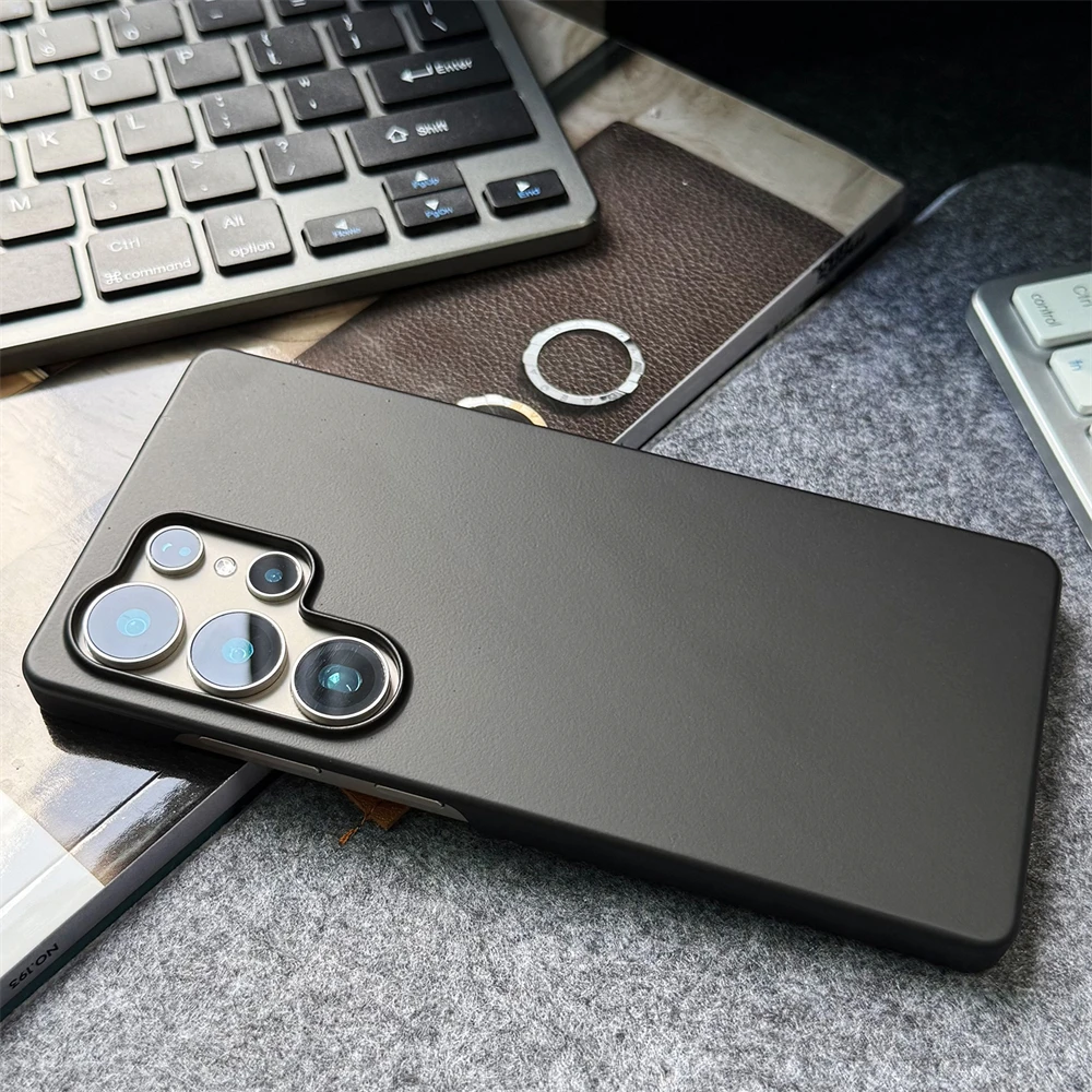 Ultra Thin Matte Borderless Hard Case - Sleek Protection
