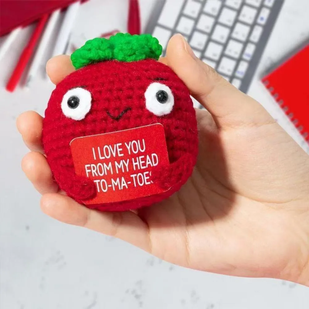 Neue Positive Energie Obst- und Gemüse-Hug-Pocket Mini Handgemachte Woll-Häkel-Ornament Tomatenpuppe mit Karte Lustiges Geschenk Schreibtischdeko