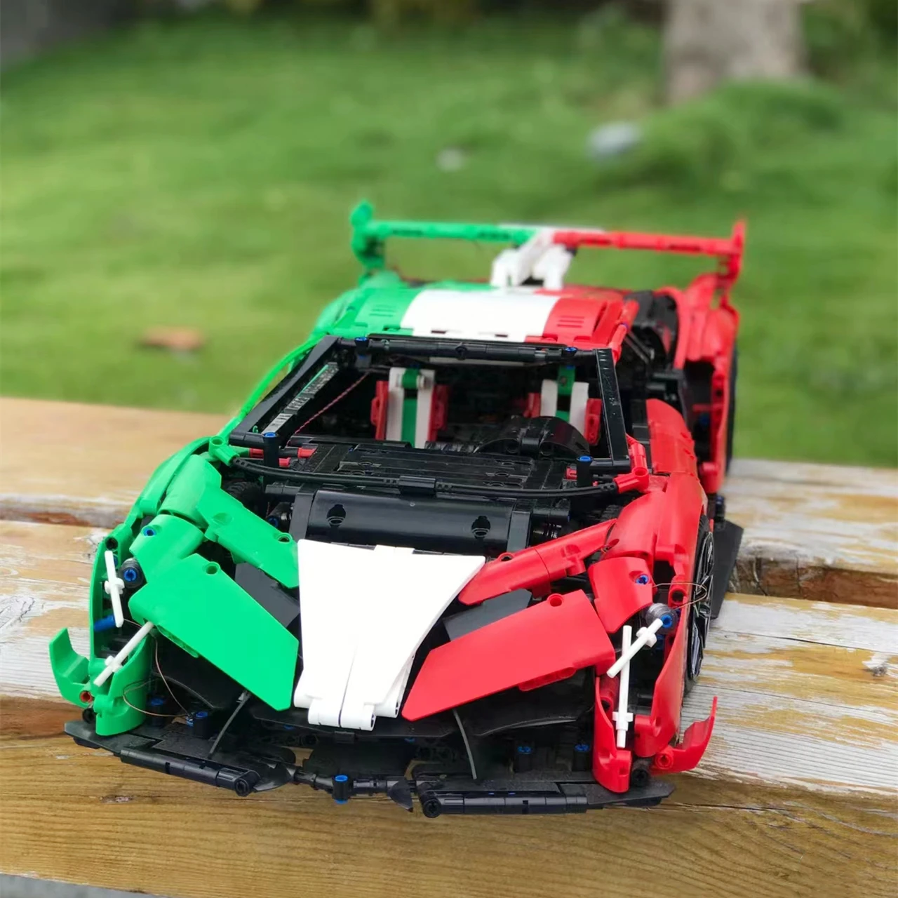 

IN STOCK Veneno Car High-Tech 3611pcs Super Racing Model Technology Building Bricks Blocks MOC Toys Gifts 42115 Lamborghinii