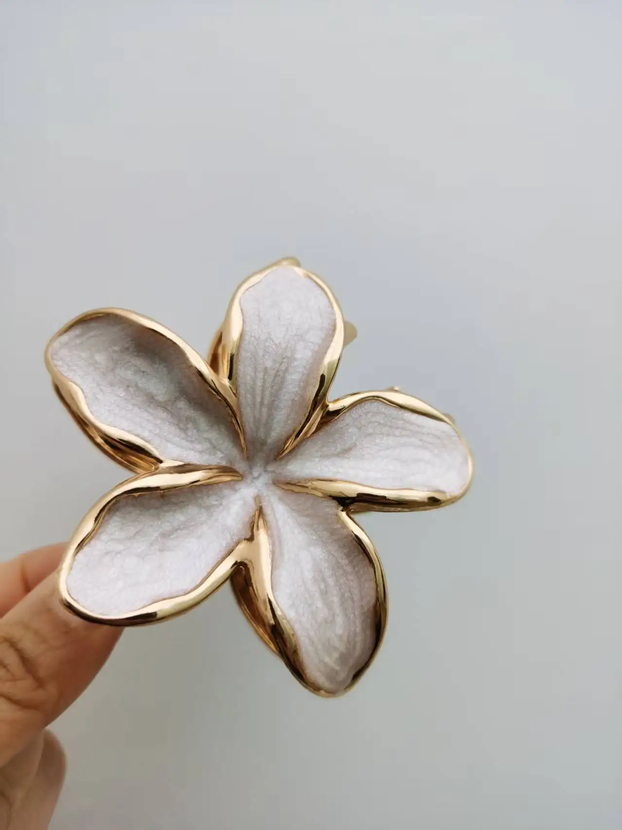Lily Flower Hair Clip Set 2