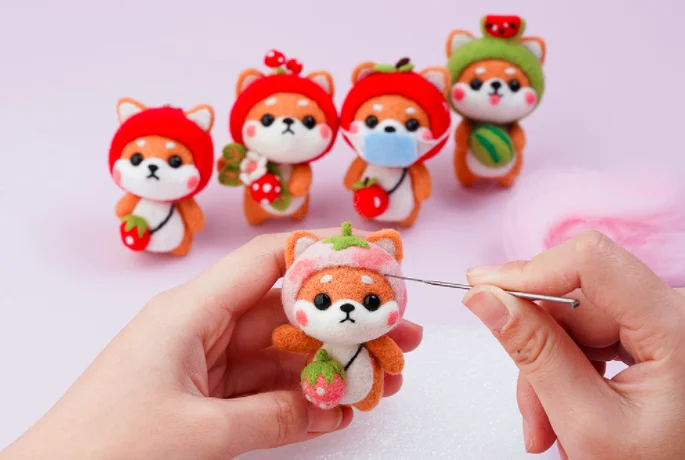 A stuffed animal wool needlepoint kit wool felt needle felting decoration craft needlecraft DIY handmade
