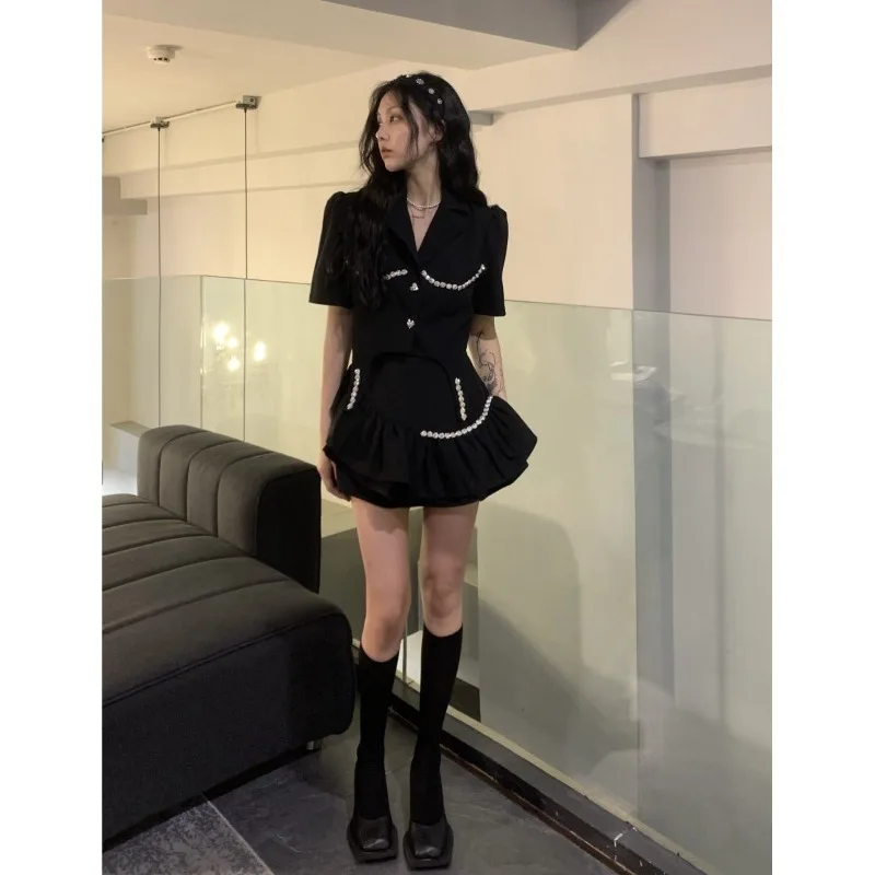 

Korean Temperament Bead Jacket Flounce Shorts Two-piece Set Women Lapels Love Button Fashion Bubble Sleeve Solid Slim Summer Set