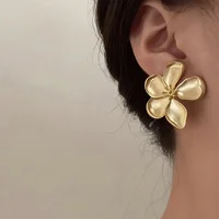 New Exaggerated European & American Style Metal Flower Stud Earrings For Women's Daily Wear Fashion Gold Color Jewelry Gifts - Image 2