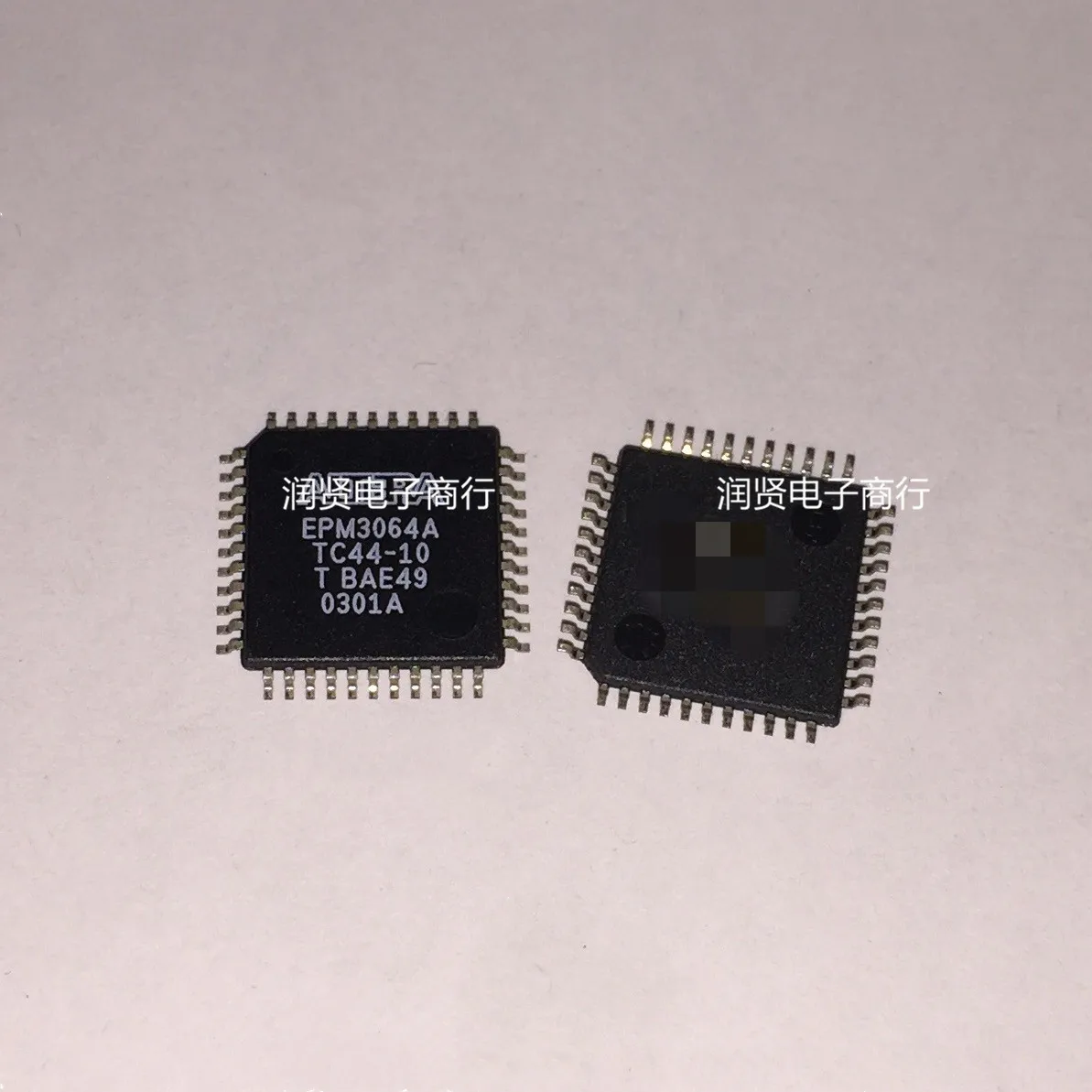 

2 шт., флэш-память EPM3064ATC44 QFP, новый оригинальный