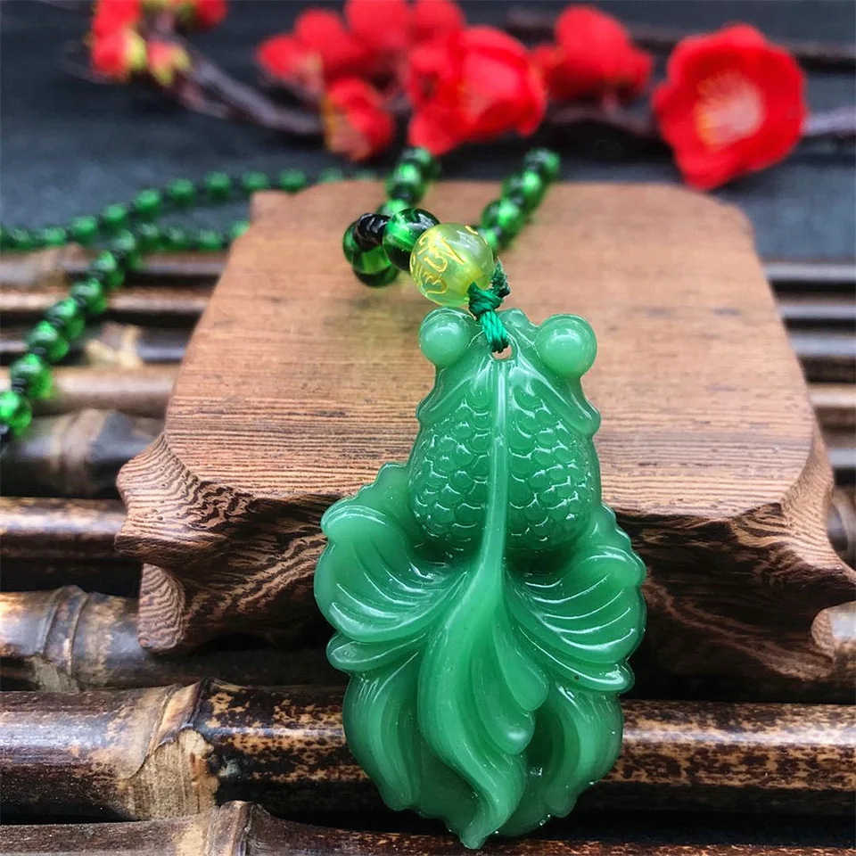 ファッショングリーン翡翠石手彫りドラゴンフェニックスクロス翡翠