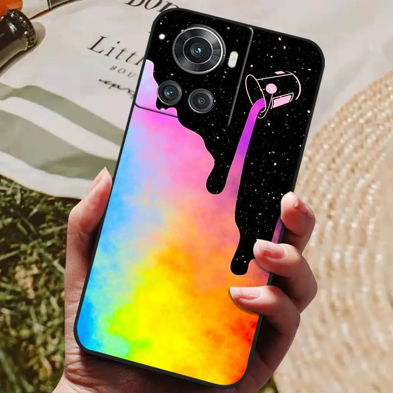 Black Silicone Soft Phone Cover with Lion and Wolf Design - Elegant Protective Case