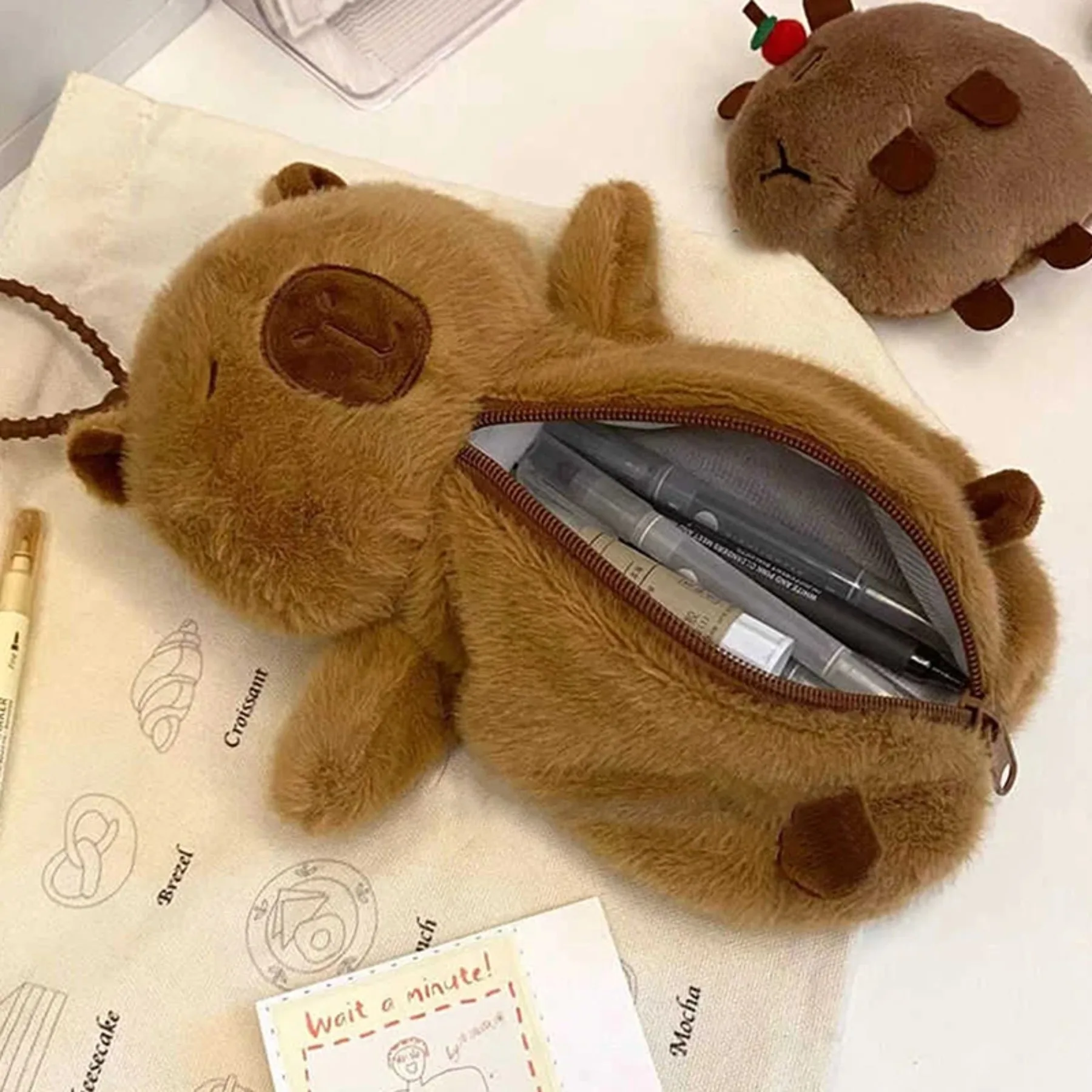 창의적인 플러시 카피바라 펜 가방 대용량 필통 다기능 문구류 보관 가방 펜 가방 선물