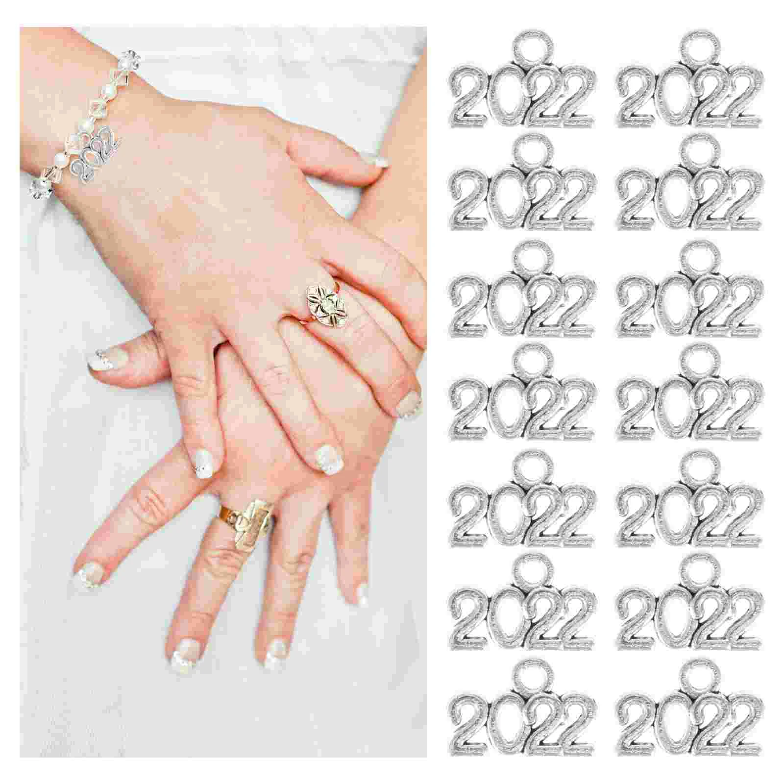

100 Pcs Digital Accessories 2022 Charms Pendants DIY Year Jewelry Key Fob Souvenir Necklace Vintage