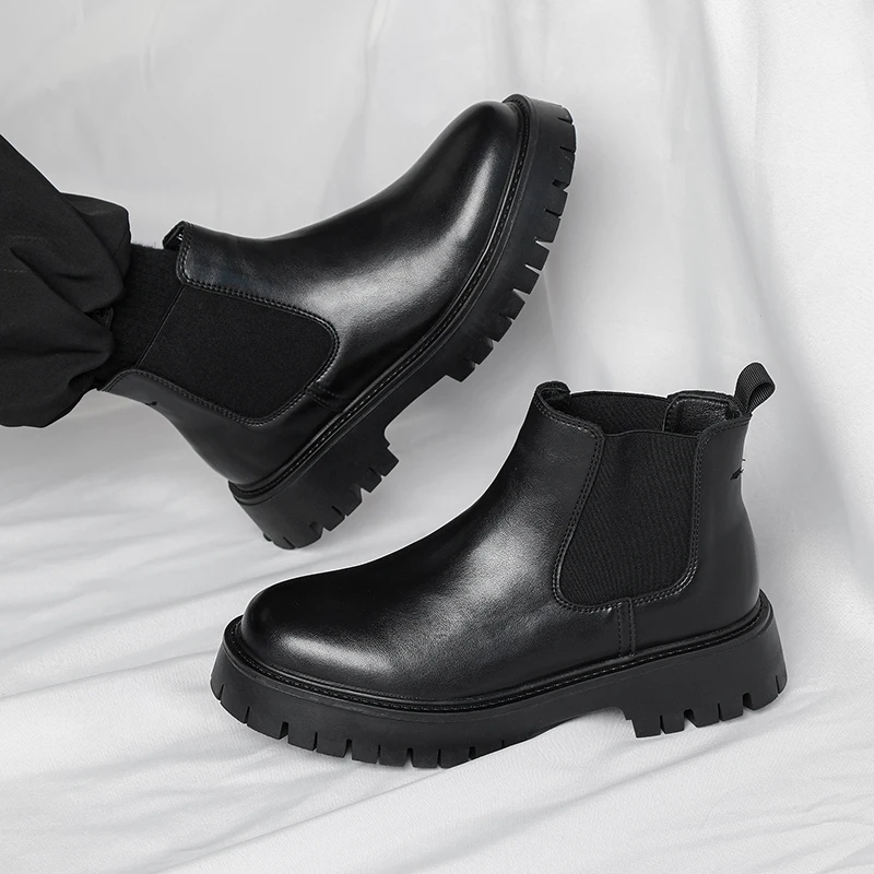 Thick soled men's boots Minimalist British design style Daily office outdoor leisure party Business walking men's Black boots