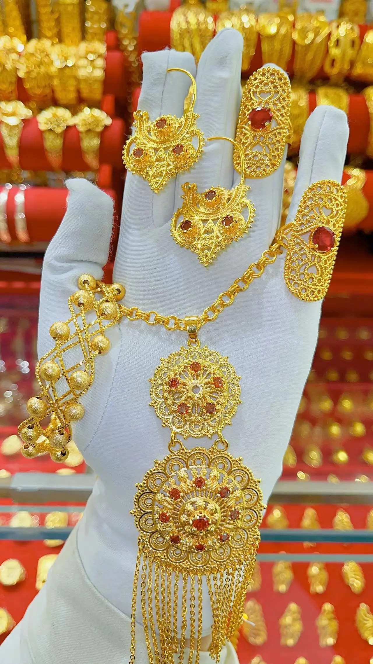 

24K Gold Plated Five-Piece Jewelry Set Necklace Earpiece Bracelet Ring YY10012