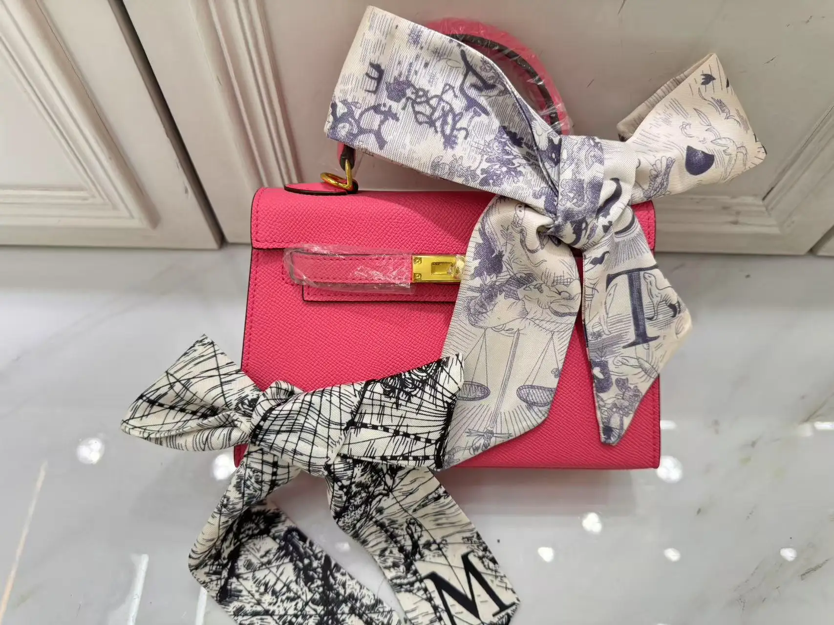 Bag color options