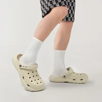 Sandales antidérapantes à bout fermé ajouré d'été de haute qualité, sandales à semelles souples pour hommes et femmes, trous légers à semelles épaisses 6