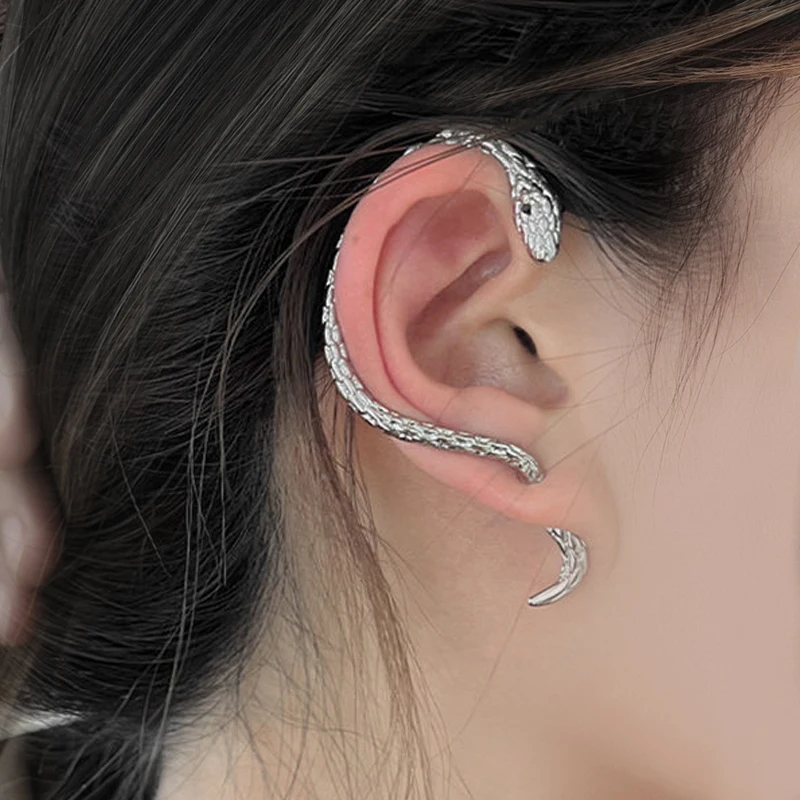 Silver right ear