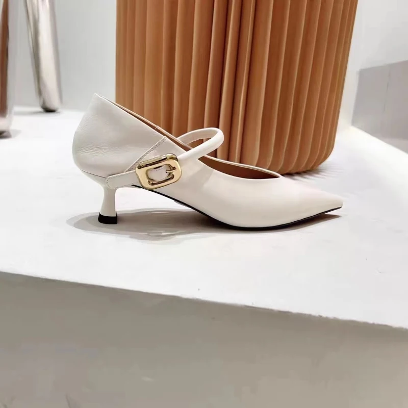 Рисунок 4 - Женские туфли-лодочки на толстом каблуке