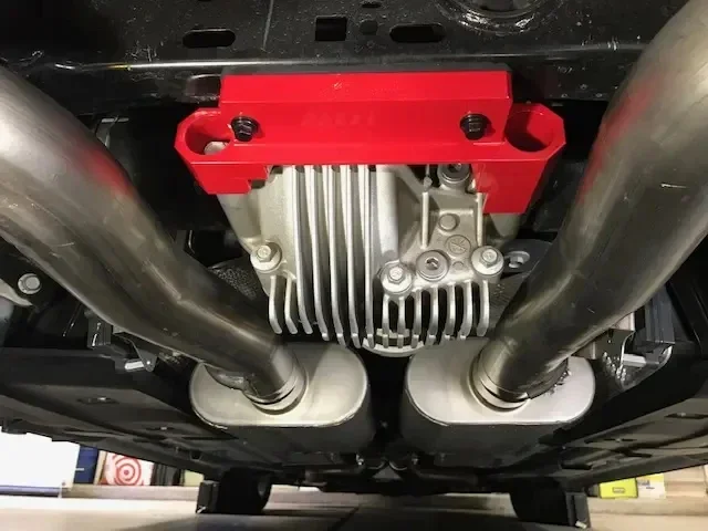 Car Modification Rear Differential Brace Anodized Red Billet Aluminum For 2015-Challenger Charger Hellcat differential mount differential bushings