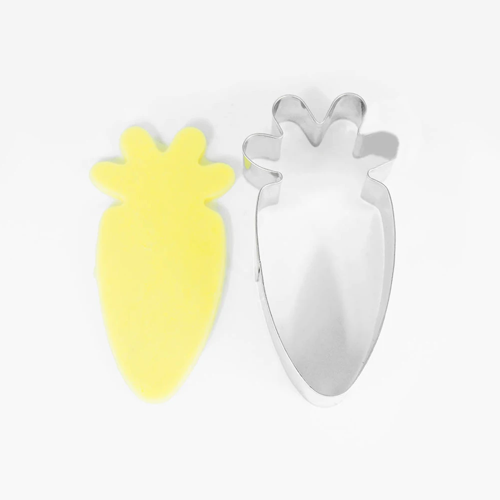 

2x Cookie Mould Easter Cookie Cutters Stainless Steel Non-Stick Carrot Shapes Mould DIY For Cookie Dough Cakes Cheese Sandwiche
