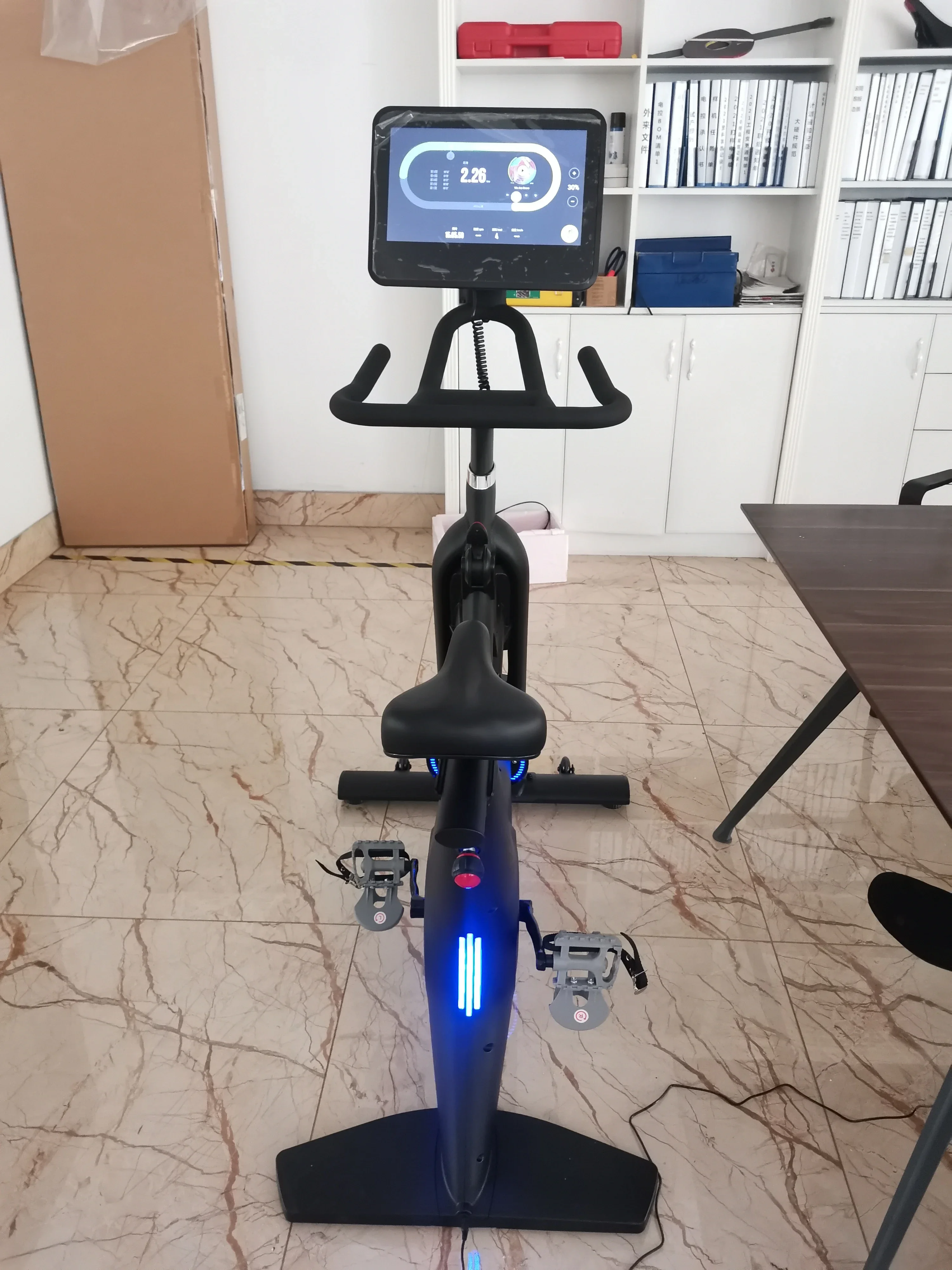 Cyclette, Attrezzatura da palestra commerciale Spinning magnetica controllata Magnetica Usata Cycling Exercise Spinning Bike per interni - immagine 3