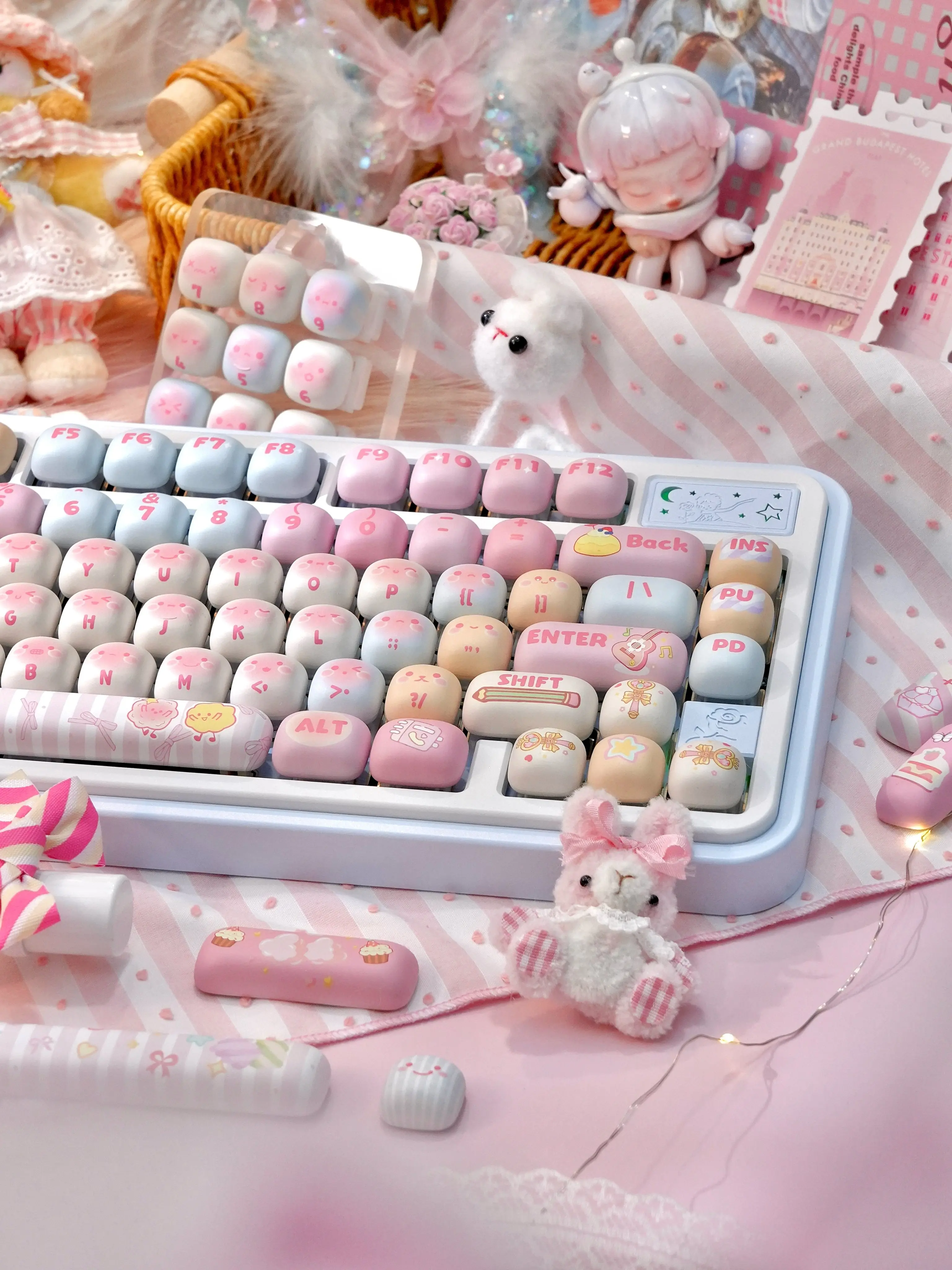 MOG mechanical keyboard keycaps side profile view