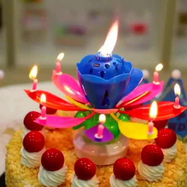 Zenei Gyertya Virág Lótusz Forgó Születésnapi Torta Cupcake Vezette Ünnepi Elektromos Éneklés