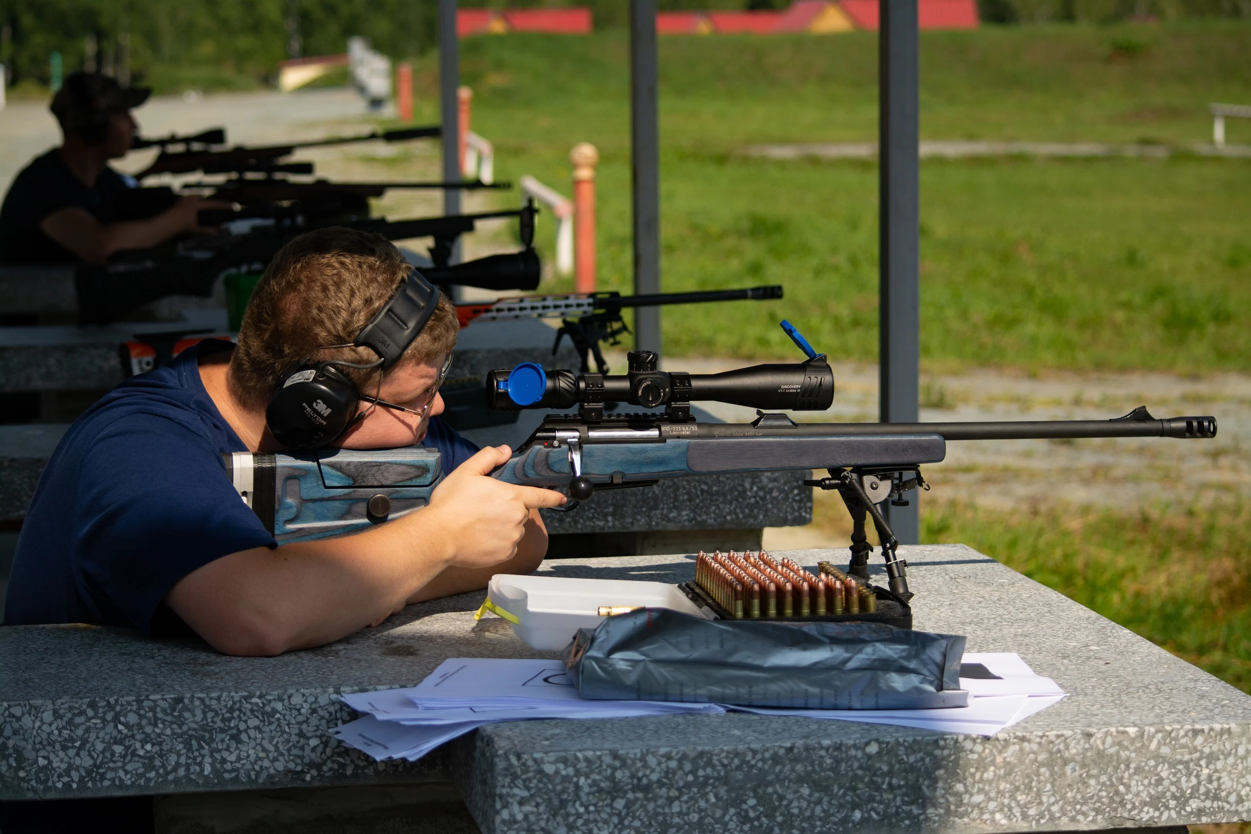 Пострелять из пистолета. Пострелять из пистолета. Так тиктическая стрельба из пистолета. Стрельба. Стрельба в тире.