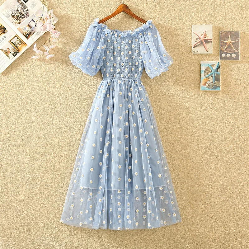 

Милое кружевное платье с вырезом лодочкой и цветочной вышивкой в виде маргариток, летнее женское Сетчатое платье со складками и пышными рукавами, женское длинное ТРАПЕЦИЕВИДНОЕ ПЛАТЬЕ