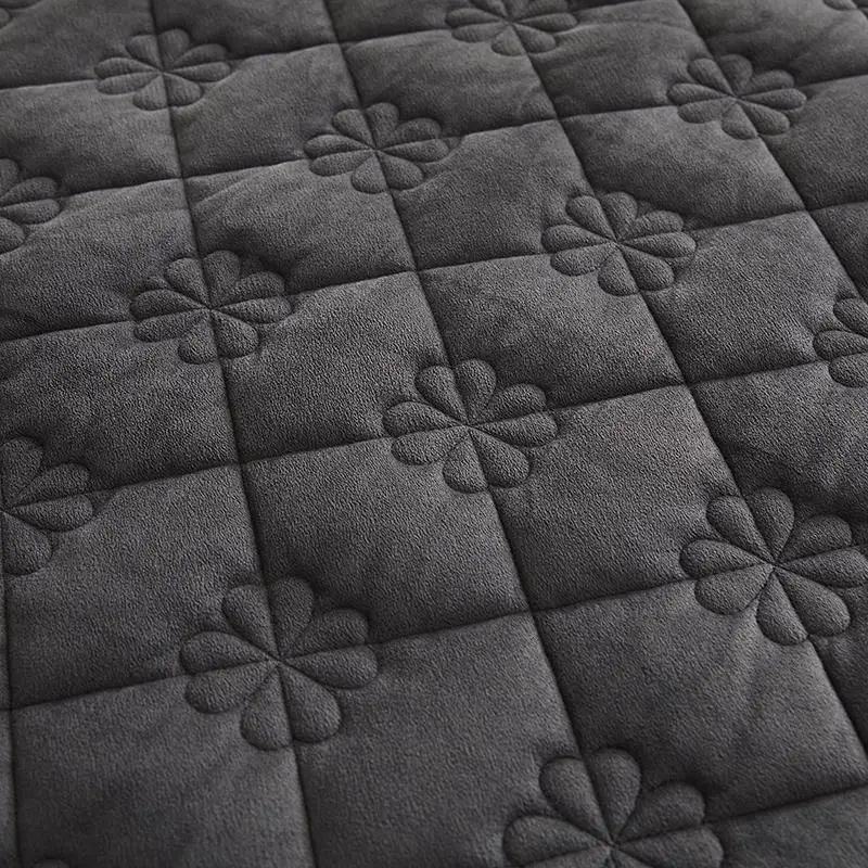 Description Picture 6 of itemThick Quilted Plush Double Bed Fitted Sheet Couple Mattress Cover Winter Warm Elastic Velvet Bed Linen Bedspread 150 160x200