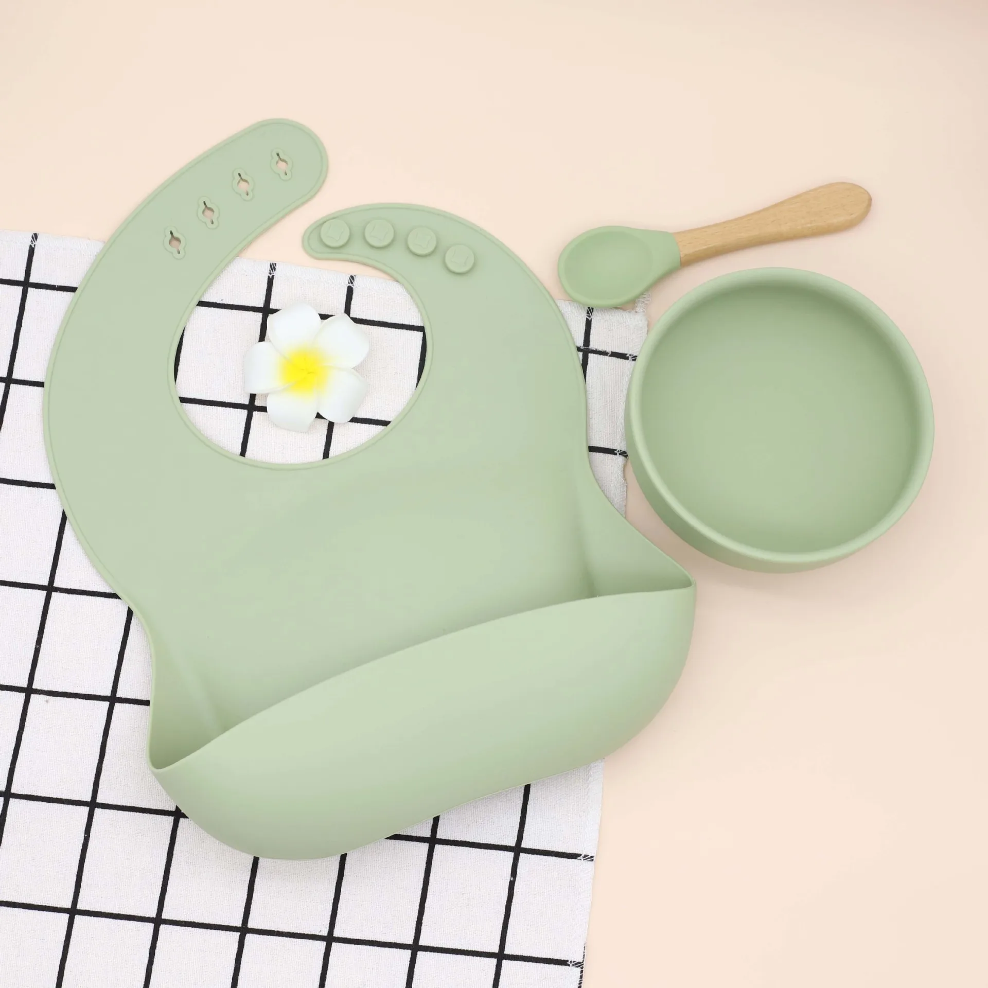 Silicone bib ventosa tigela redonda lidar com colher de madeira conjunto treinamento alimentar complementar conjunto de utensílios de mesa de