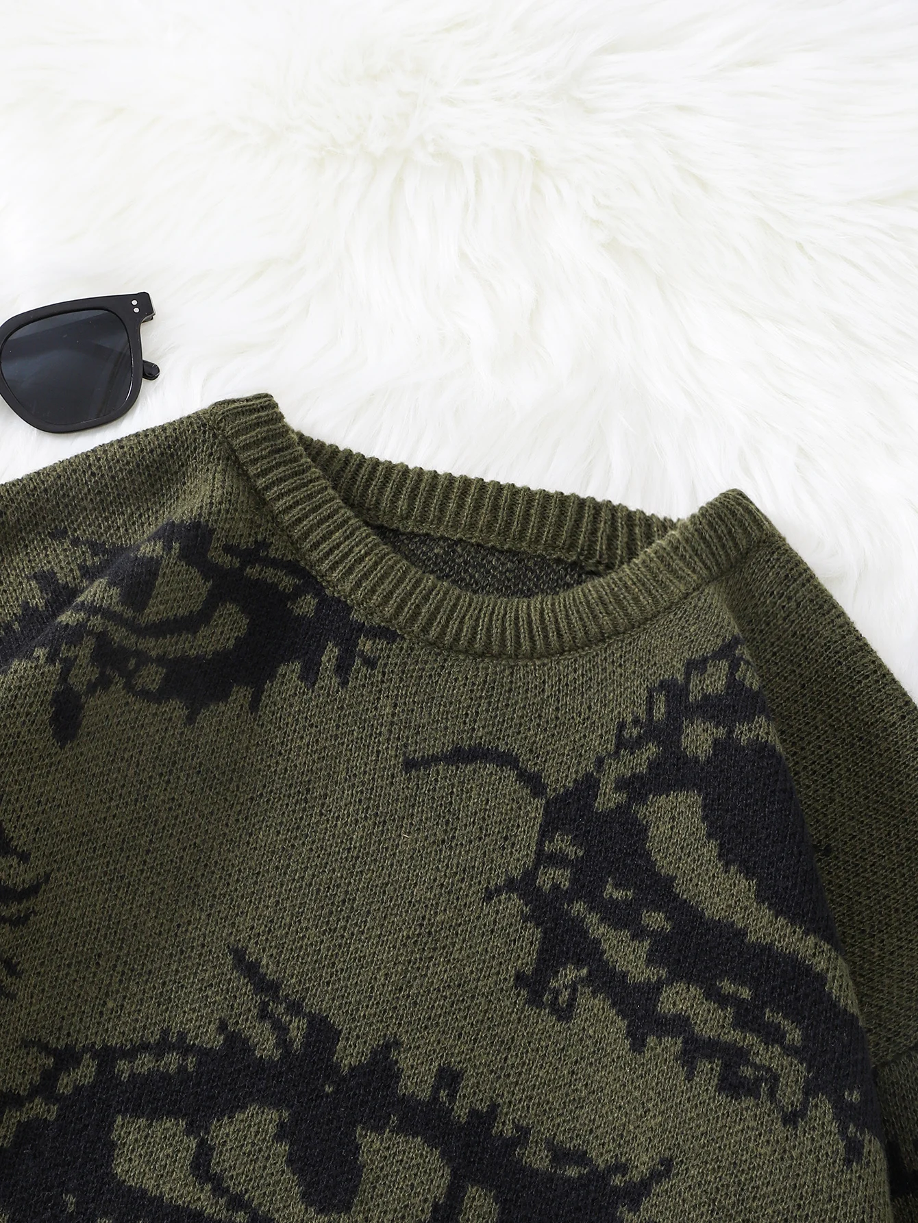 Men’s Abstract Eye Knit Sweater 6