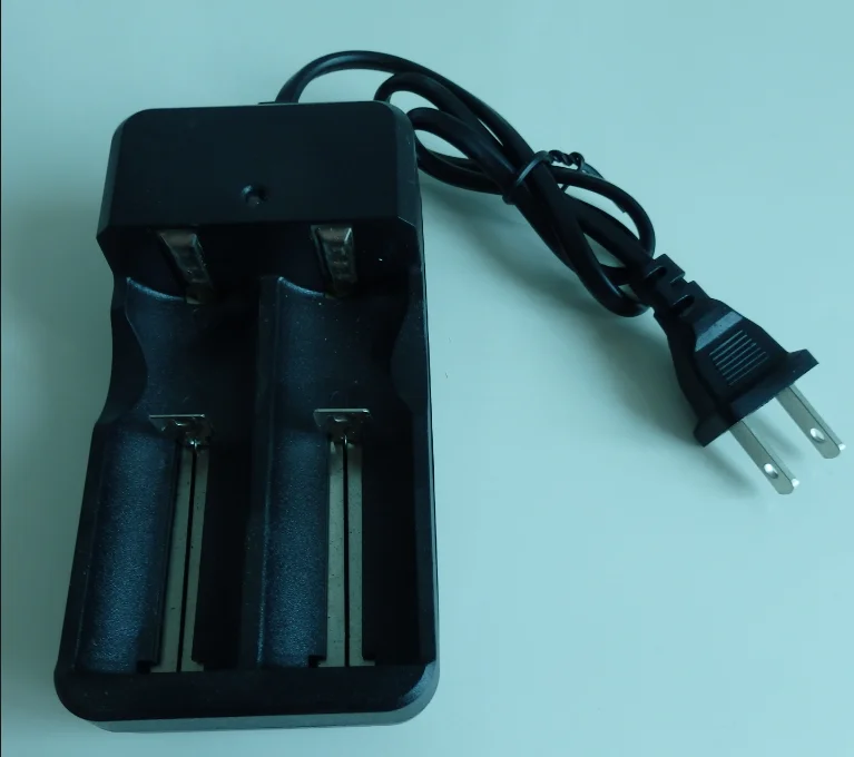 18650 Charger 3.7v 4.2V Lithium Battery Dual Slot Strong Light laser Flashlight Intelligent Dual Charge for 10440 14500 26650