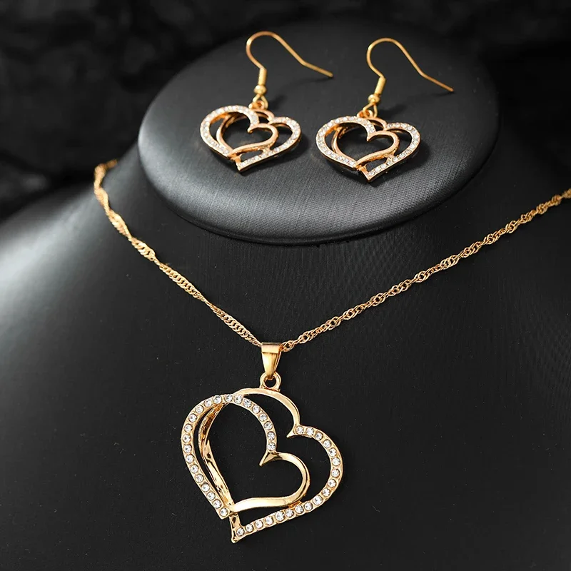 3 PCS Set Heart Shaped Jewelry Set of Earrings Pendant Necklace for Women Exquisite Fashion Rhinestone Double Heart Jewelry Set