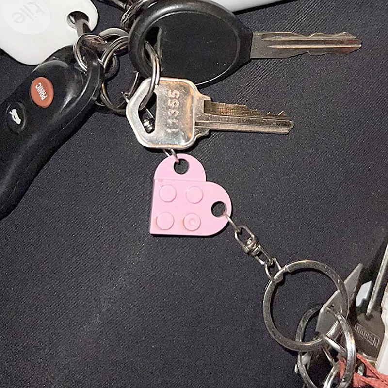 KINBOM Set Portachiavi Cuore Per Coppie – 2 Pezzi In Acciaio Inox – Si Uniscono A Formare Un Cuore – Regalo San Valentino