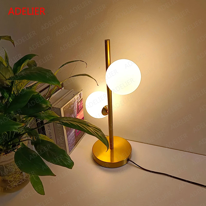 Table Lamp Simple White Glass Ball Table Lamps Nordic Creative Bedroom Bedside Desk lamp