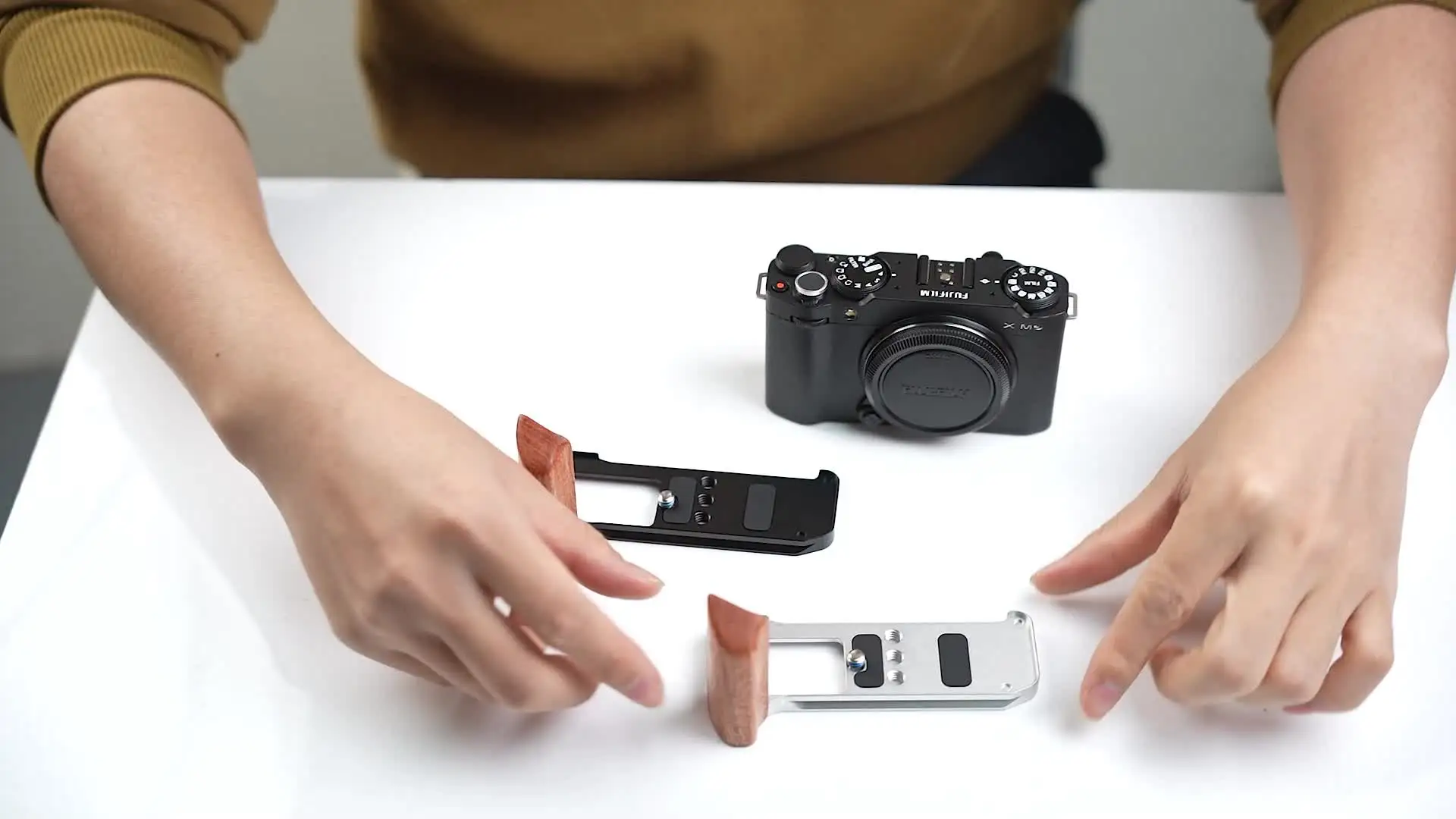 Fujifilm's New X-M5 Is A Feature-rich Beginner Mirrorless Camera That Lacks One Key Thing